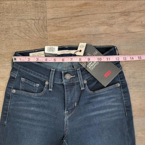 Levi's Curvy Straight Cropped Jeans Sculpt Soft Stretch NWT Waist Sz 24 Ret $99 - Picture 6 of 13
